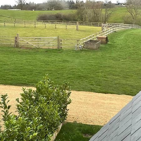 The Old Stables Villa Salisbury Exterior foto