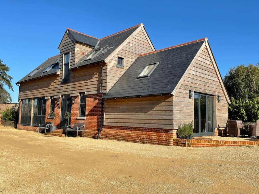 The Old Stables Villa Salisbury Exterior foto